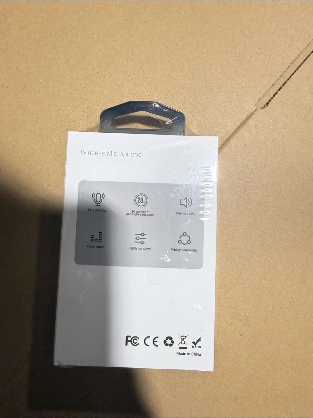 Type C Wireless Lavalier Microphone Clip-On for Smartphones - Black